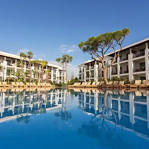 Отель Pine Cliffs Gardens